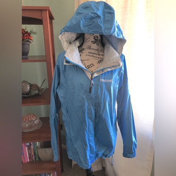 Marmot minimalist light weight jacket, large - Picture 1 of 5